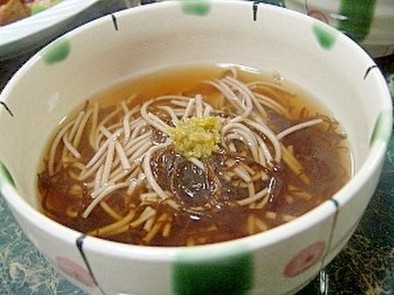 ダイエット☆柚子胡椒風味小さなもずく蕎麦の写真