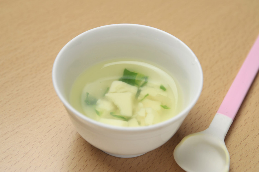 【離乳食 中期】青菜と豆腐のすまし汁の画像