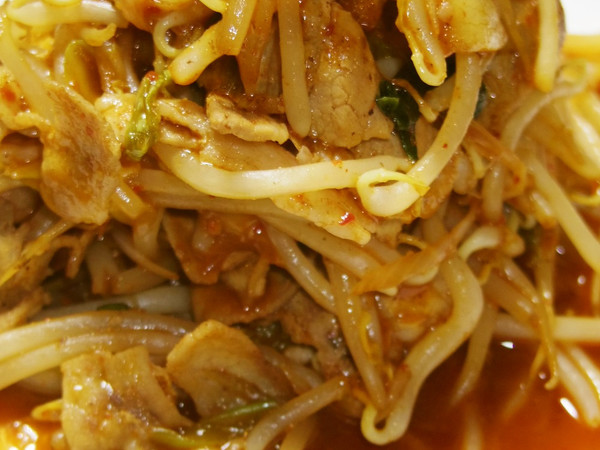 超簡単!もやしと豚肉の韓国風甘辛炒め