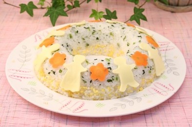 青菜と玉子のケーキ寿司の写真