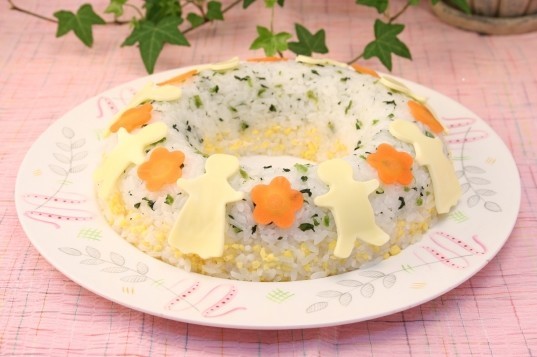 青菜と玉子のケーキ寿司の画像