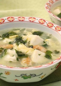 豆腐と干し海老のわかめスープ