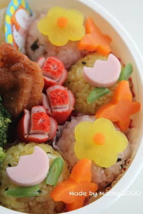 お花の一口おにぎり弁当♪