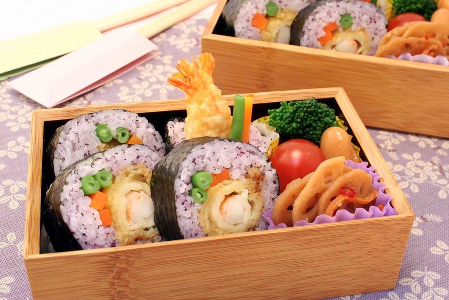 海老天の彩り巻き寿司の画像