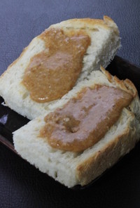 パンにきな粉ハチミツ豆乳粉チーズペースト