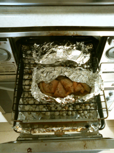 魚焼きグリルde 鮭のバターホイル焼きの写真
