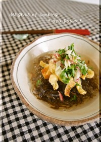 簡単☆海藻麺ともずく酢のサラダ