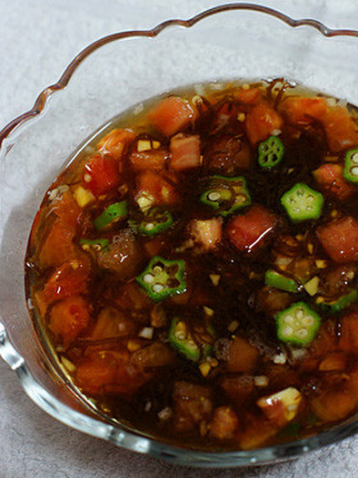 もずくとトマトの冷たいスープの写真
