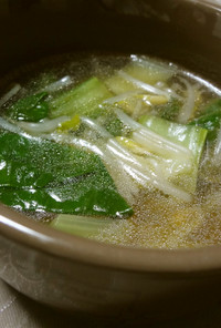 もやしと青梗菜の中華スープ