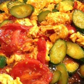 簡単!夏野菜の中華炒め「トマきゅう玉子」