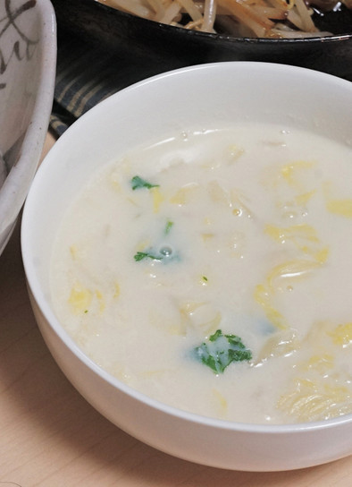 簡単、とろとろ、キャベツ豆乳スープの写真
