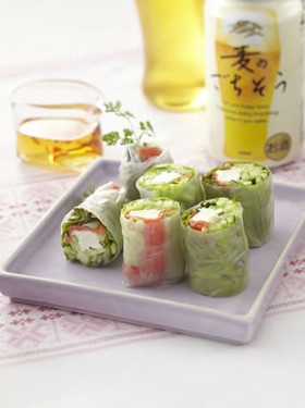 サーモンとチーズの生春巻き