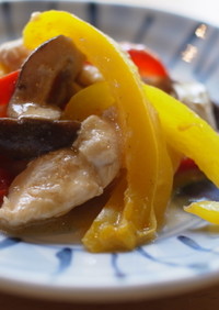 【薬膳レシピ】鶏肉とパプリカのレモン炒め
