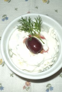 ザジーキ（ギリシャ式きゅうりのサラダ）