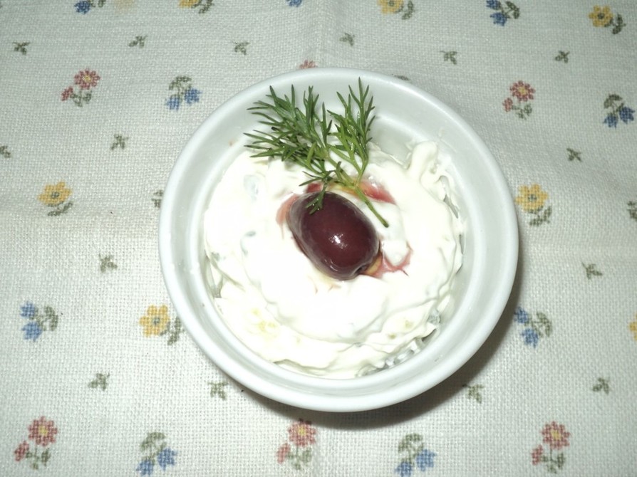 ザジーキ（ギリシャ式きゅうりのサラダ）の画像