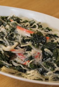 プチプチ海藻麺とワカメのマヨサラダ。