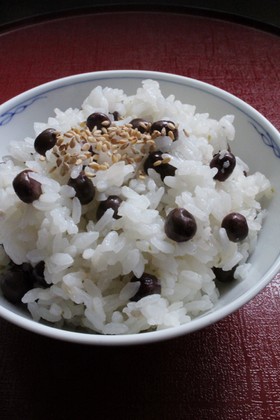 鍋炊き塩麹柚子こしょうde赤えんどうご飯