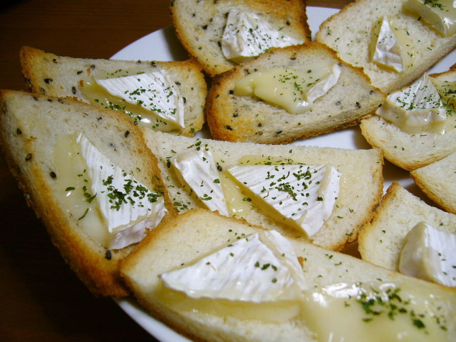 カマンベールチーズトーストの画像