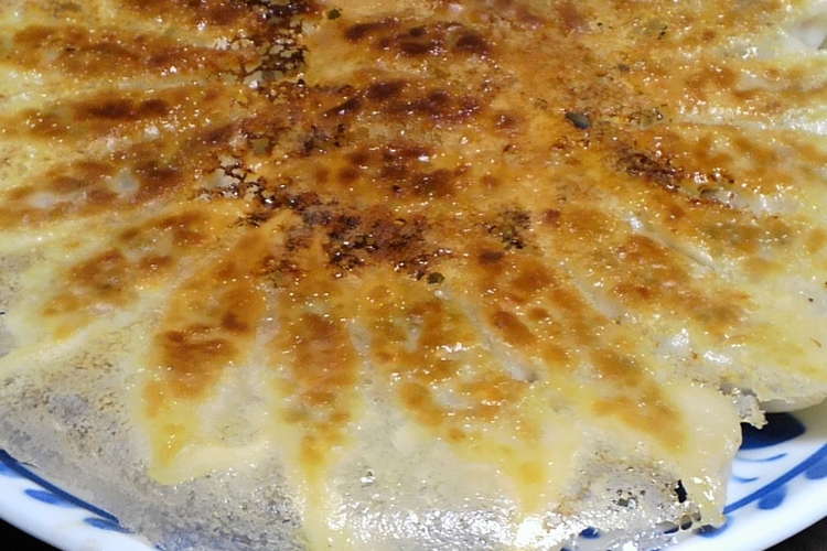 子供と作る羽根付き餃子 レシピ 作り方 By Yayomaru クックパッド 簡単おいしいみんなのレシピが359万品