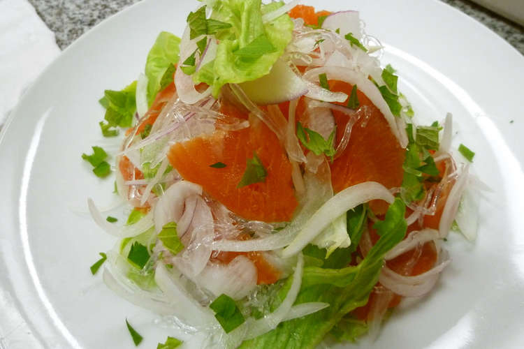 スモークサーモンとぷちぷち海草麺のサラダ レシピ 作り方 By まるエモン クックパッド 簡単おいしいみんなのレシピが366万品