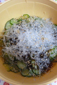 子供喜ぶ胡瓜とわかめのプチプチ海藻サラダ