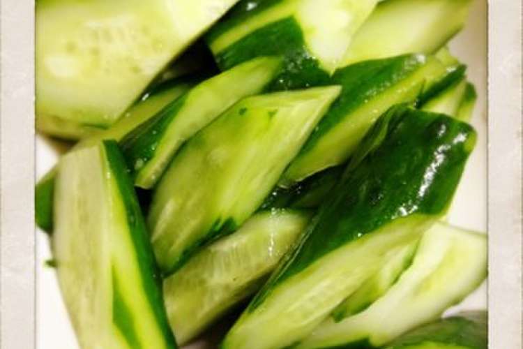 梅こぶ茶で胡瓜の浅漬け レシピ 作り方 By 吹田のちえこ クックパッド 簡単おいしいみんなのレシピが359万品