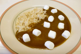 カレーライス♥マシュマロのっけ