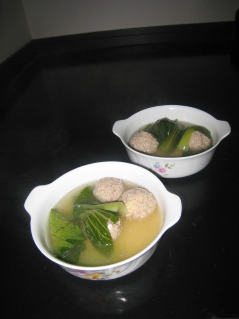 柔らか肉団子と青梗菜の中華スープの画像