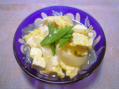 新玉ねぎと豆腐の卵とじの写真
