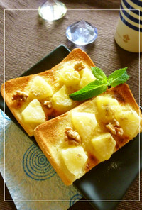 パイナップルのカルダモン風味トースト
