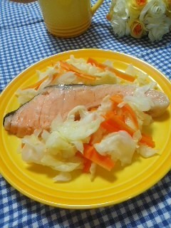 ノンオイルbut栄養満点!鮭と野菜の蒸煮