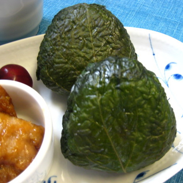 大葉の塩漬けで 香り おにぎり レシピ 作り方 By 小豆ミルク クックパッド 簡単おいしいみんなのレシピが351万品