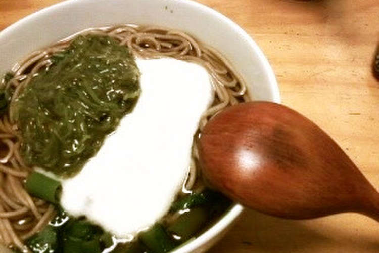 ねばねばパワー めかぶとろろ蕎麦 レシピ 作り方 By 仲手川良雄 クックパッド 簡単おいしいみんなのレシピが356万品