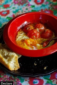目玉焼きリメイク♪トマトと卵の簡単グリル