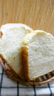 ♦HB 塩麹でふわふわ食パンの写真
