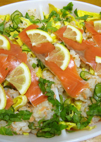 鮭フレーク・スモークサーモン　ちらし寿司