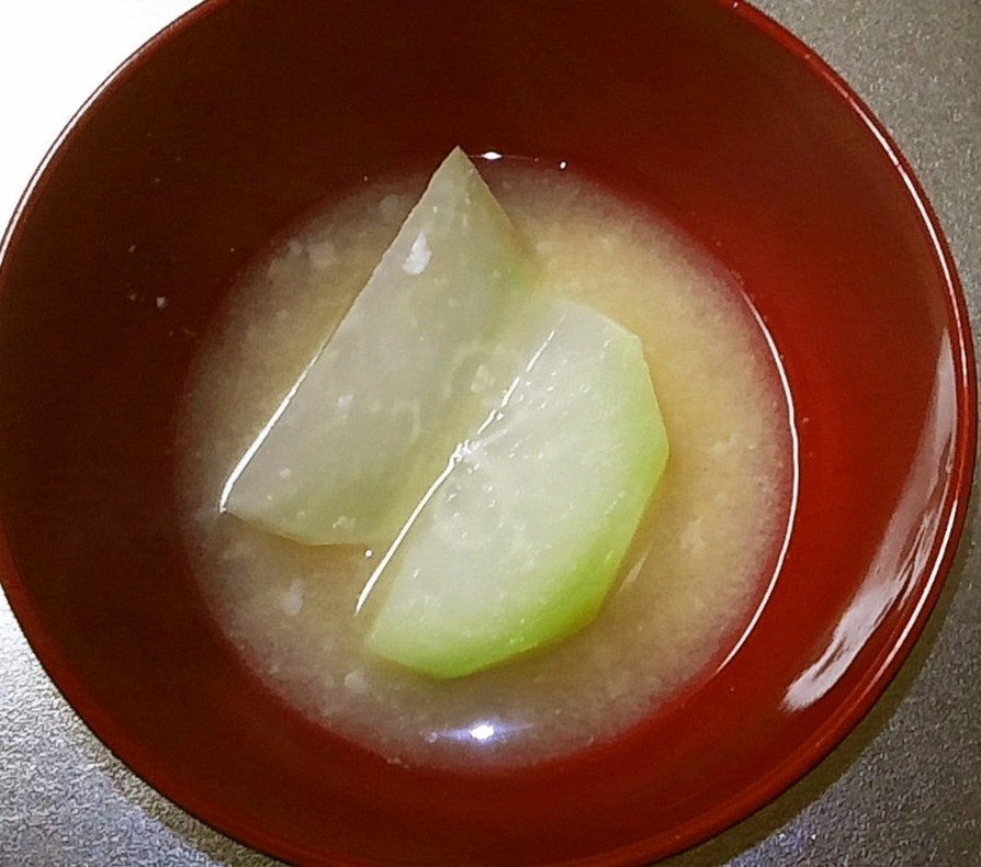 コールラビの味噌汁の画像