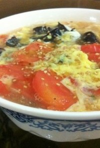 西紅柿鶏蛋湯麺（トマトと卵のラーメン）