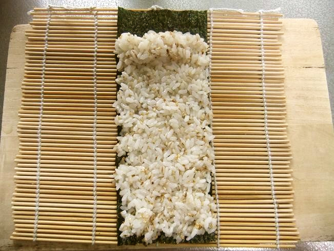 巻き寿司半本の土台の画像