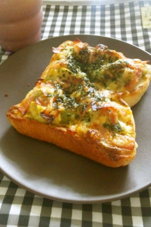 朝食に☆アボカドのマヨピザトーストの画像