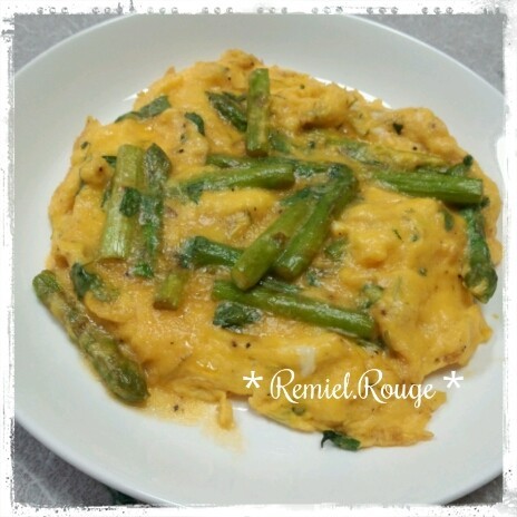 アスパラガスとヤギチーズのフリッタータ レシピ