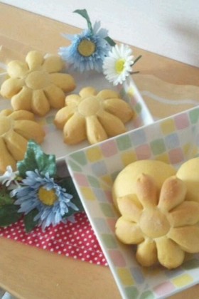 野菜ジュースでお花パン♪