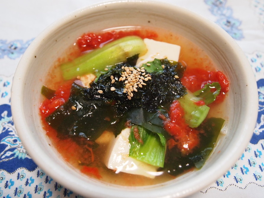 韓国風豆腐と野菜のスープの画像