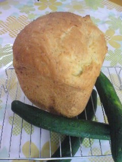 ＨＢ：きゅうり食パンの写真