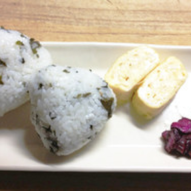 めかぶ茶のおにぎり レシピ 作り方 By ふんばろう京都支部 クックパッド 簡単おいしいみんなのレシピが361万品
