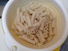 レンジで茹でマカロニ