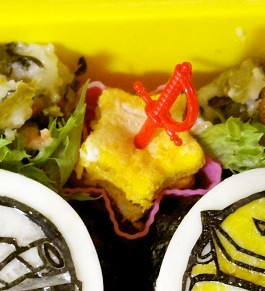 お弁当カップで薄焼き卵のミルフィーユの画像