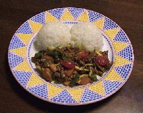 野菜たっぷりのドライカレー