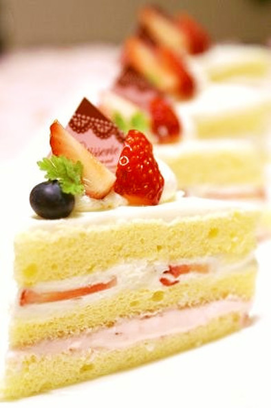 ふわふわ*+苺のケーキ*+の写真