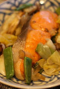 塩鮭と野菜の蒸し焼き